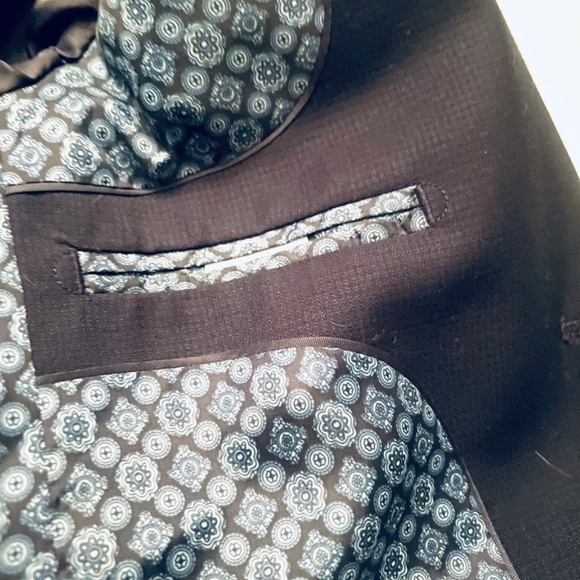 GORGEOUS Isaac Mizrahi Boys' Textured 2pc Slim Fit Suit - Stunning Classic! - Picture 5 of 10